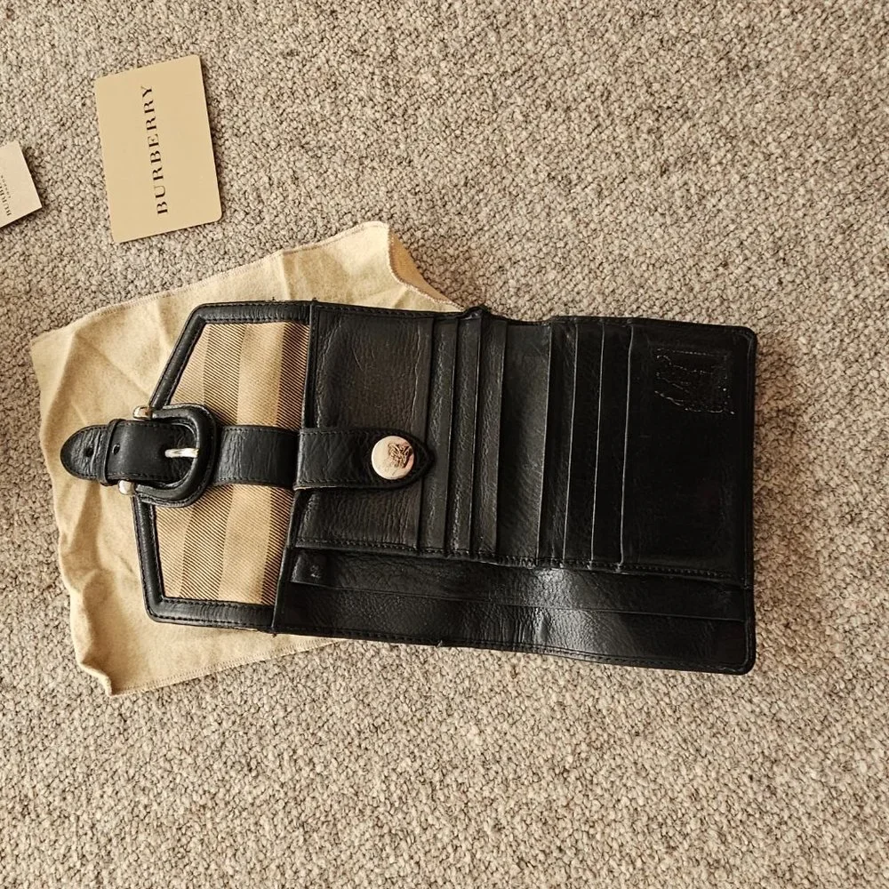 Preowned Burberry House Check Vintage Bifold  Wallet with original box, dust bag - Picture 9 of 16